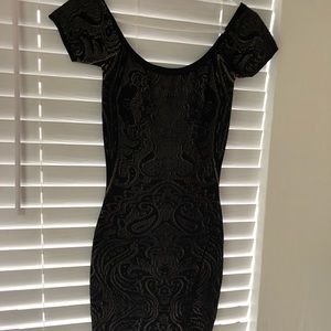 Guess Bodycon black off shoulder dress